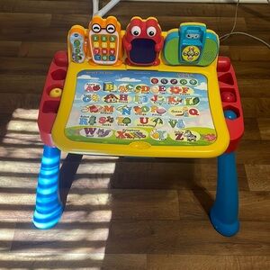 V Tech Learning Table